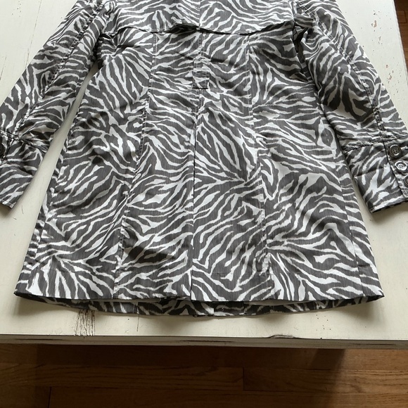 Guess Gray Zebra Print Trench Rain Coat Jacket Large - no belt - Picture 12 of 15